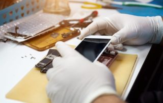 Créer votre entreprise de réparation de smartphones et tablettes avec CNFRS