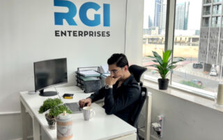 Adam Guez : L'entrepreneur à succès à la tête de RGI UAE, un groupe d'agences marketing de premier plan à Dubai