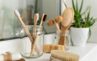 Saignement des gencives : Pourquoi choisir une brosse à dents en bambou ?