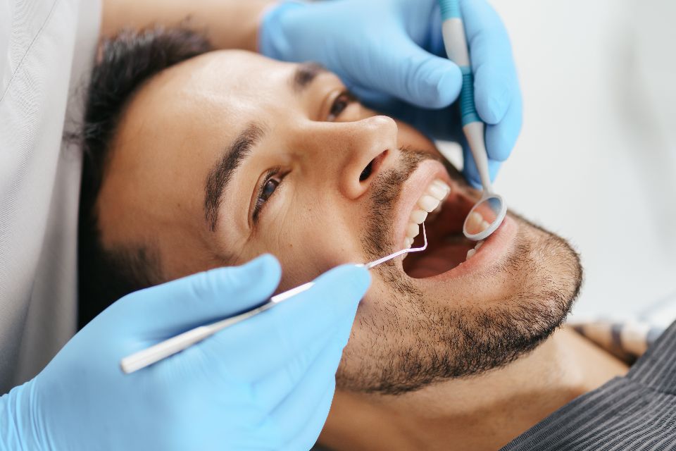 Le chirurgien-dentiste : un pilier de la santé bucco-dentaire
