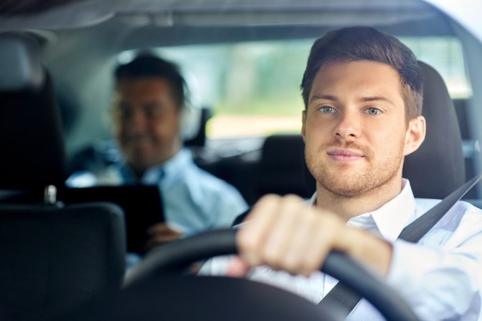 Réserver un chauffeur VTC pour vos transferts vers les aéroports de Paris