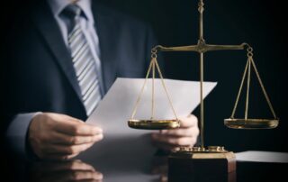 Pourquoi s'entourer d'un avocat expert en environnement pour un projet éolien ?