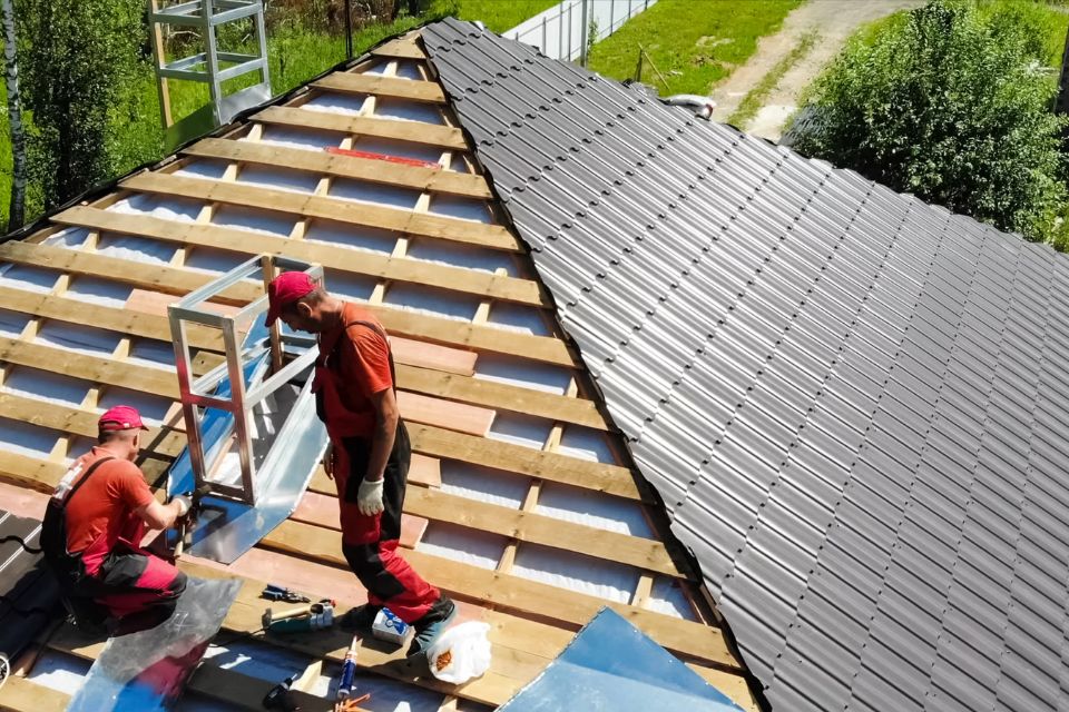 Quand faut-il envisager la rénovation complète de sa toiture ?