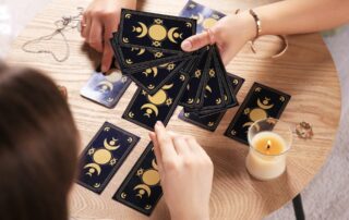 Les symboles les plus forts en cartomancie et leur interprétation