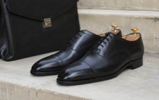 Les Richelieu noires restent-elles incontournables dans la mode masculine ?